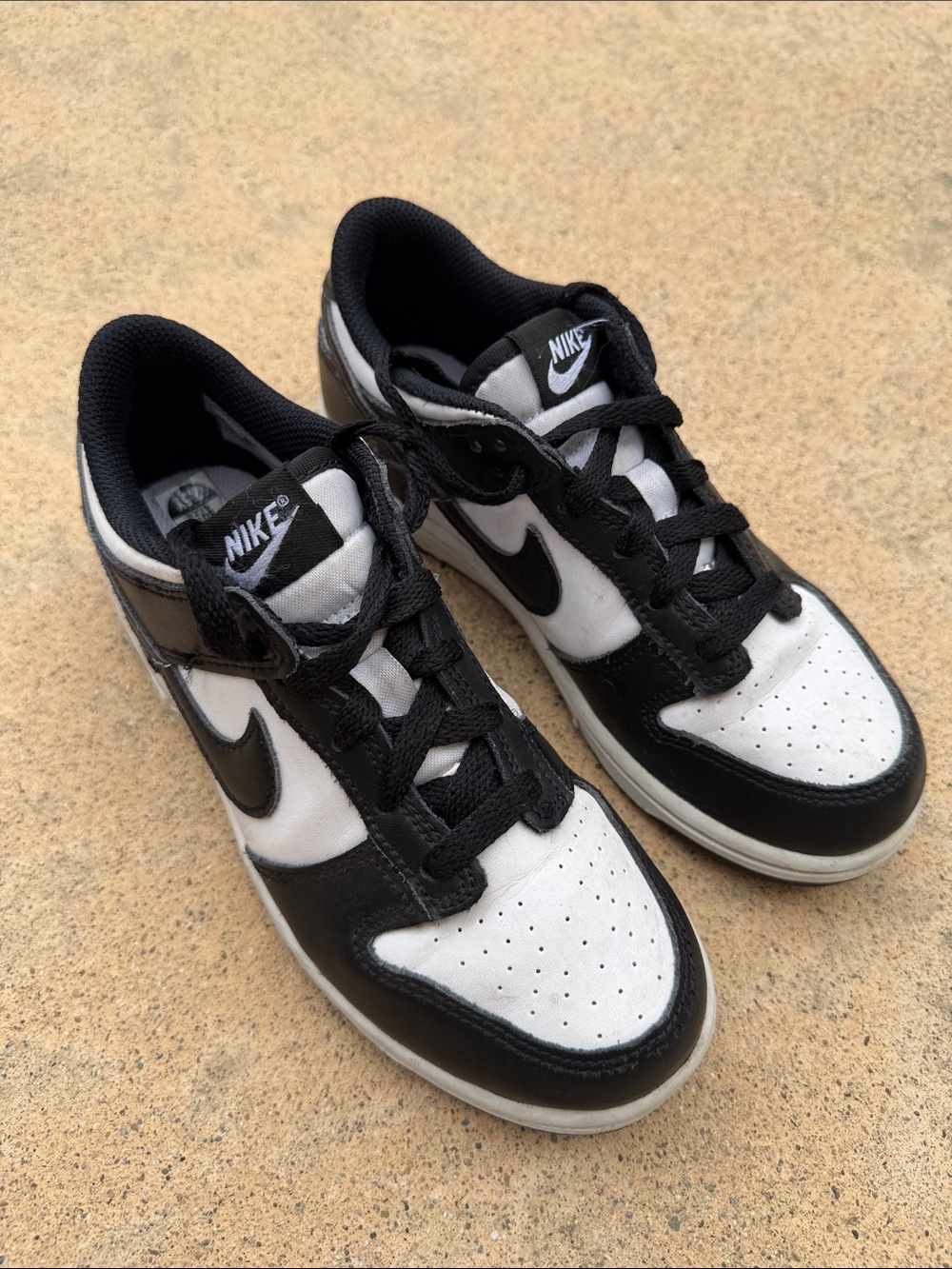 Nike Dunk Low Preschool Kids White/Black Athletic Sneakers Size 2.5